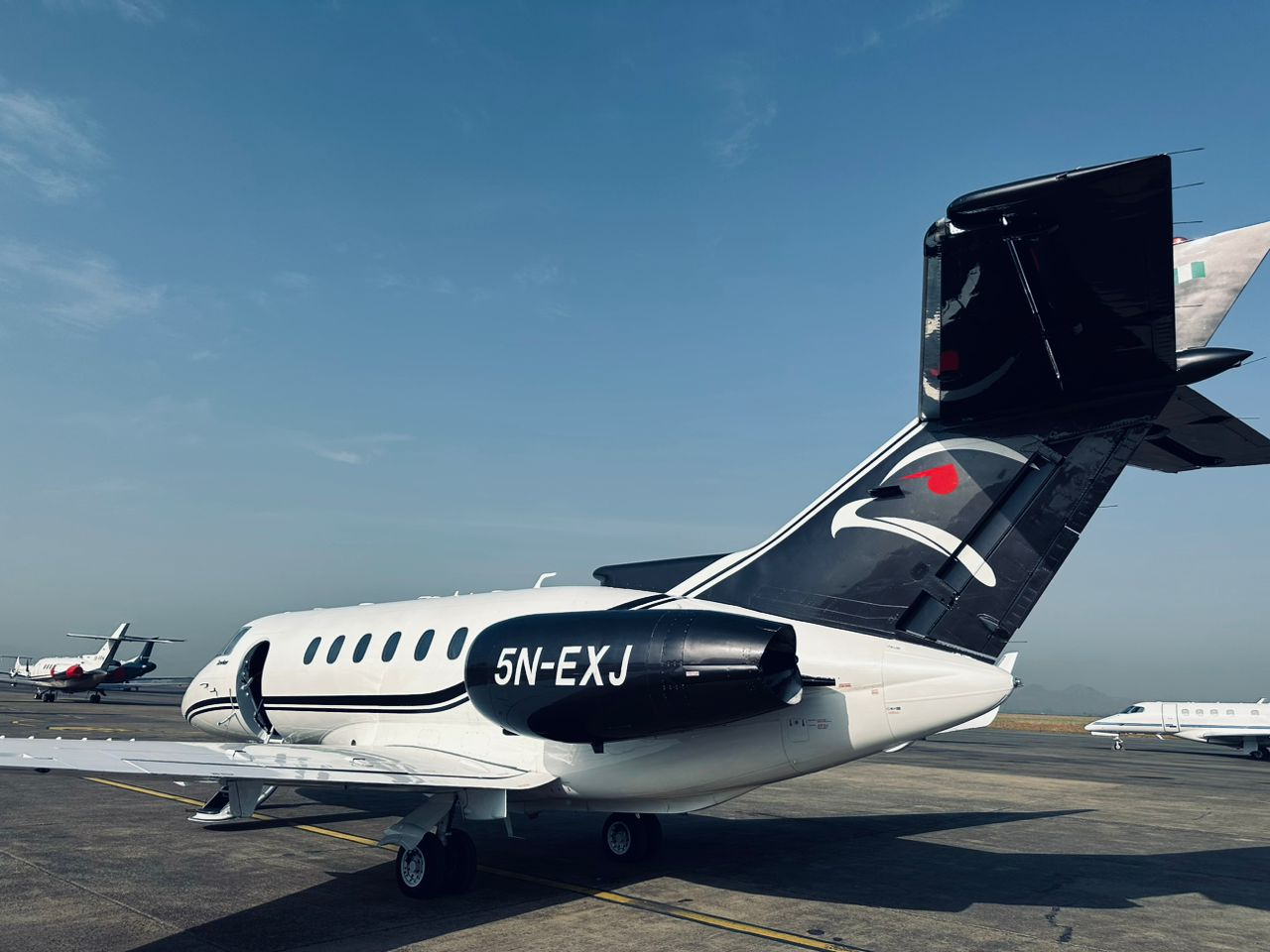 Hawker 800XP business jet